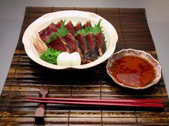 鰹のたたき皿盛り